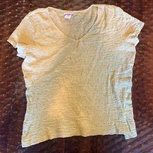 Jaclyn Smith textured green t-shirt